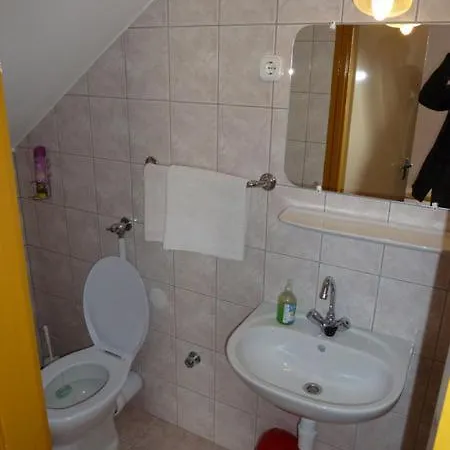 بيت ضيافة Herkules Panzio نايغكانيشا