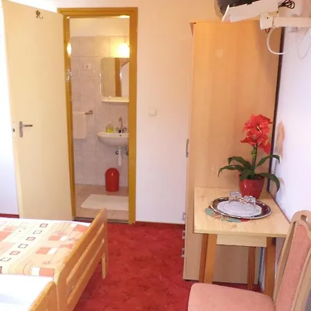 بيت ضيافة Herkules Panzio