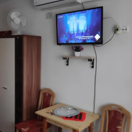 Herkules Panzio بيت ضيافة 3*