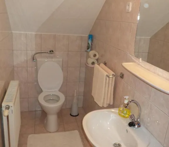 Herkules Panzió Gasthof 3*