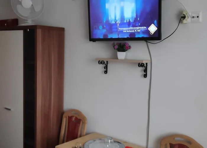 Herkules Panzio Гостевой дом 3*